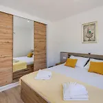 فيلة Gariful Sleeps 8 With Pool & Pet Friendly *