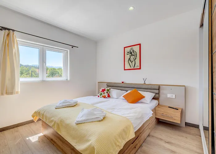 Gariful Sleeps 8 With Pool & Pet Friendly فيلة *