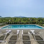 Villa Gariful Sleeps 8 With Pool & Pet Friendly *