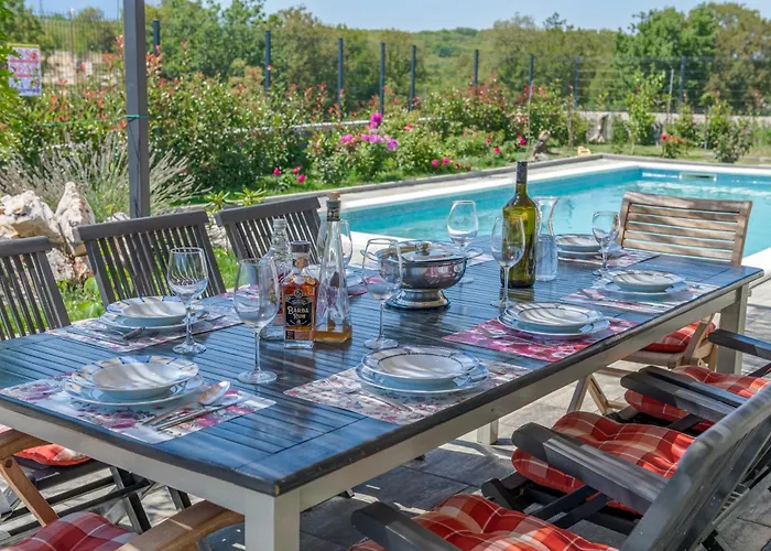 Vila Gariful Sleeps 8 With Pool & Pet Friendly Krstatice