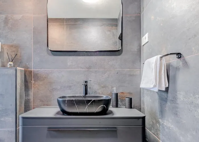 Gariful Sleeps 8 With Pool & Pet Friendly Vila Krstatice